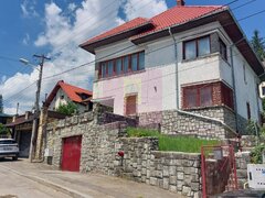 Vila cu 8 camere de vanzare in Busteni