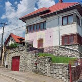 Vila cu 8 camere de vanzare in Busteni